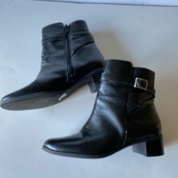 Naturalizer - Woman’s black faux leather moto ankle boots, Size: 7.5W - Picture 3 of 11